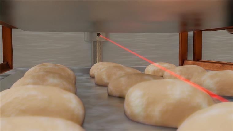 TTZ Bremerhaven entwickelt neue Technik für Bäckerei-Filialen Ein beweglicher Sensor überwacht die Gärung der Teiglinge in dem neuen Vollautomaten.