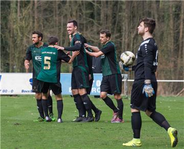 Ein Bild, das viele Heeslinger am Sonntag auch gerne sehen würden: Jubelnde SC-Spieler und ein frustrierter Gästekeeper.