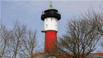 Ein Blick auf den alten Leuchtturm der Insel.