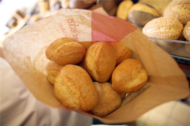 Bremerhaven: Brötchen löst Feueralarm im Klinikum Reinkenheide aus Ein Brötchen hat im Klinikum Reinkenheide für einen Einsatz gesorgt.