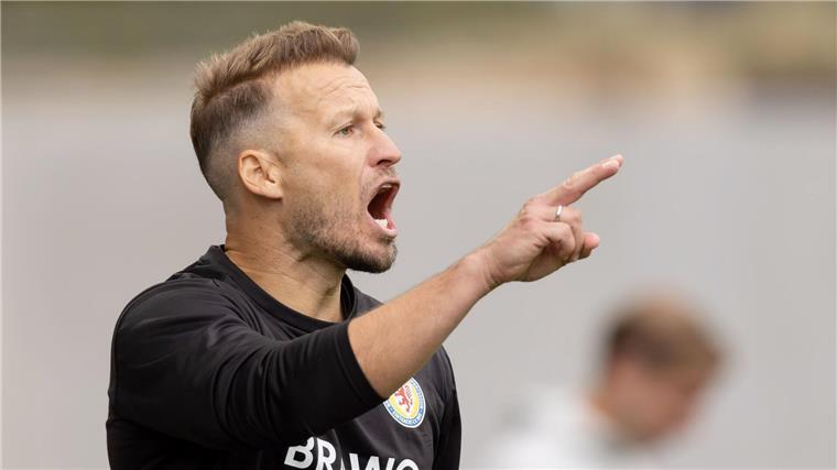 Ein Club-Idol an der Seitenlinie: Braunschweigs Trainer Marc Pfitzner