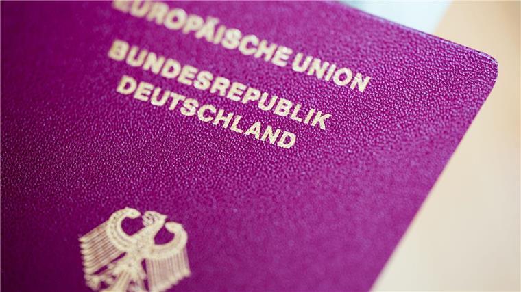 Ein deutscher Reisepass.