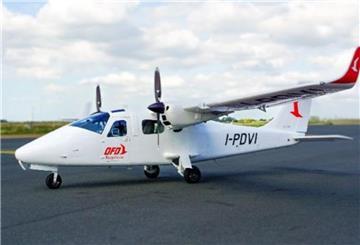 Ein Flugzeug des Typs Tecnams P2006T: Der Ostfriesische Flugdienst (OFD) muss den Flugverkehr nach Helgoland ab Nordholz und Büsum vorübergehend einstellen. Grund ist eine ausstehende Zulassung neuer Maschinen durch das Luftfahrtbundesamt.