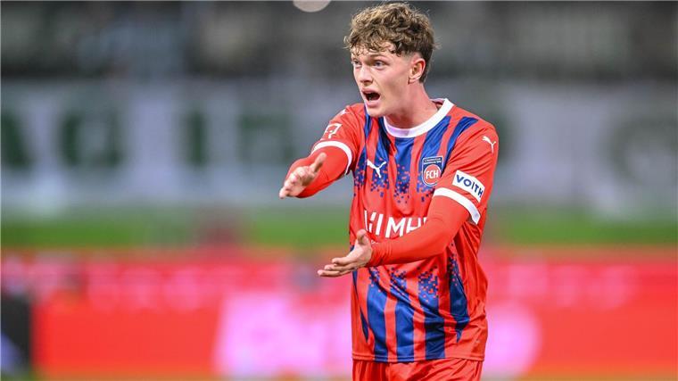 U21 mit Kölner Urbig im Tor in die „Standortbestimmung“ Ein gefragter Mann: Jungprofi Paul Wanner.
