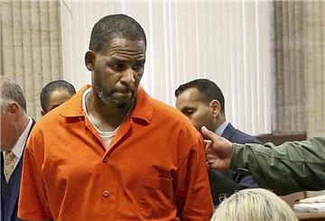 Ein Gericht in Chicago hat ein Urteil aus dem Jahr 2022 gegen US-Sänger R. Kelly erneut bestätigt.
