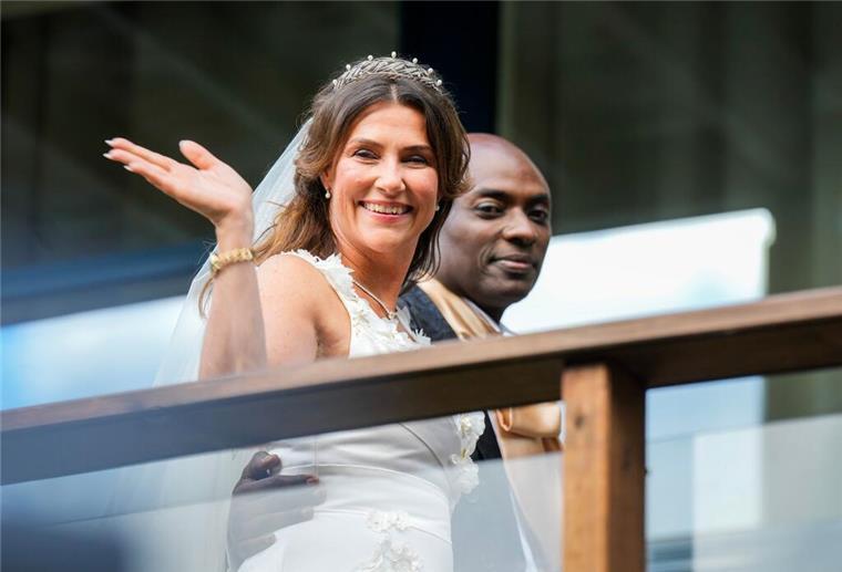 Ein glückliches Brautpaar: Prinzessin Märtha Louise und der Schamane Durek Verrett.