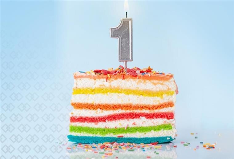 Aktionstage: Küchenstudio Wendt feiert seinen ersten Geburtstag Buntes Geburtstagskuchenstück mit einer Eins darauf