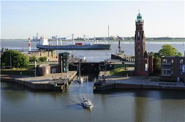 Ein Hingucker: Der Simon-Loschen-Turm in Bremerhaven.