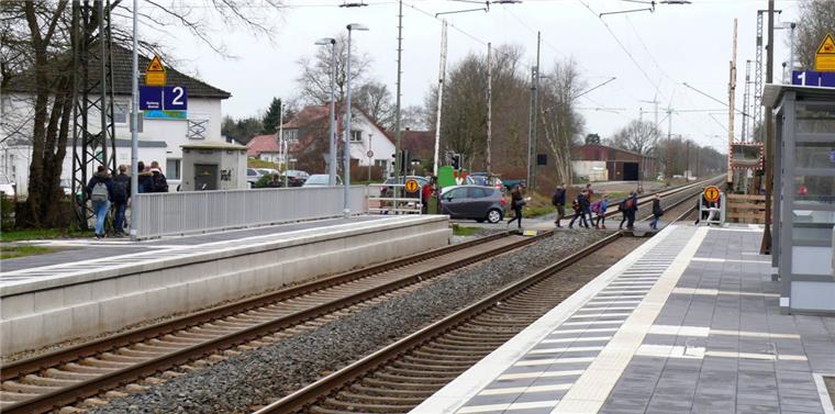 Ein höhenungleicher Bahnübergang in Lunestedt wird derzeit diskutiert.