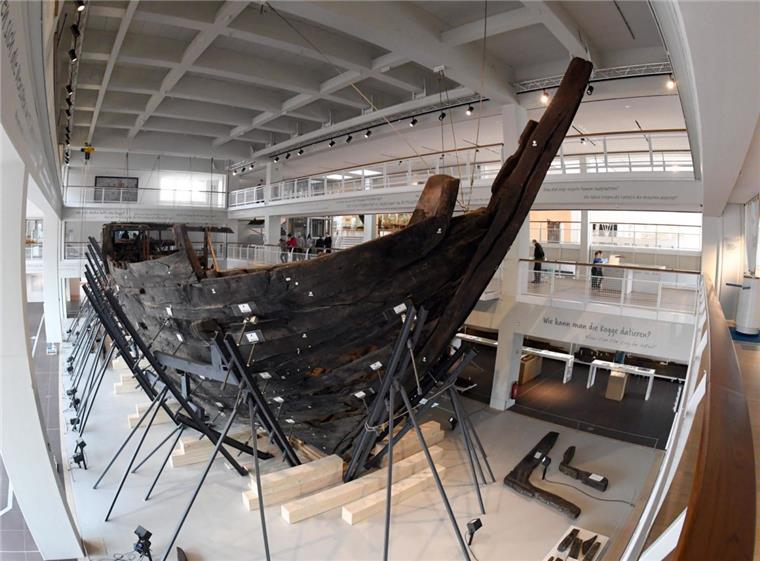 Ein imposantes Schiff: Die „Bremer Kogge“, 1962 in der Weser entdeckt, lockt seit Neueröffnung dieses Ausstellungsbereiches 2017 zahlreiche Besucher in das Deutsche Schiffahrtsmuseum.