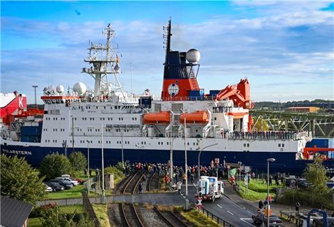 Ein Jahr lang war die „Polarstern“ im arktischen Eis unterwegs. Jetzt ist sie in ihren Heimathafen Bremerhaven zurückgekehrt. 