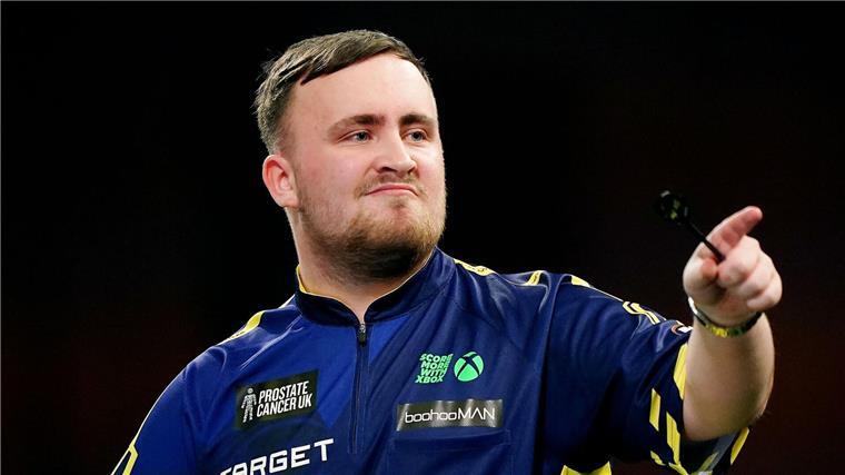 Ein Jahr Profi und direkt Weltmeister: Darts-Teenager Littler verblüfft.
