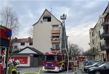Ein Küchenbrand in Lehe hatte einen Großeinsatz der Feuerwehr zur Folge.