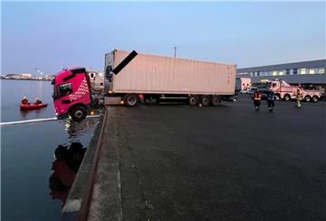  Verkehrsunfall im Fischereihafen