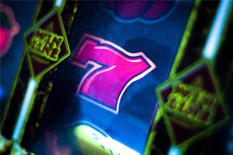Maskierter überfällt Spielhalle in Wulsdorf Ein Mann hat versucht, die Spielhalle in Wulsdorf zu überfallen.