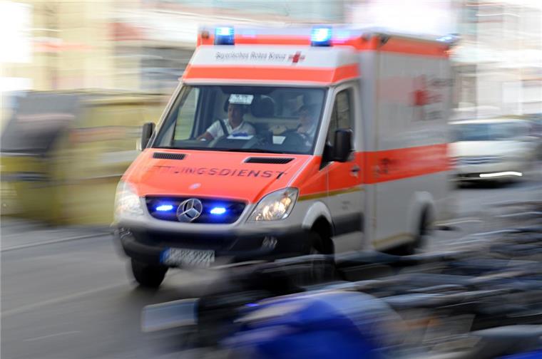 Ein Mann ist in Bremerhaven-Grünhöfe beim Grillen schwer verletzt worden.