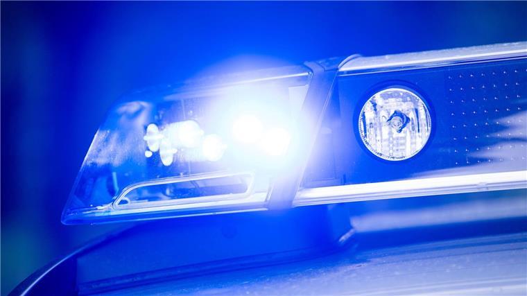 Tötungsdelikt in Achim - Verdächtiger ruft selbst Polizei Ein Mann stirbt in Achim an Stichverletztungen. (Symbolfoto)
