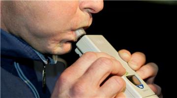 Ein Mann (Symbolfoto) wurde in Achim (Kreis Verden) mit 3,2 Promille am Steuer erwischt.