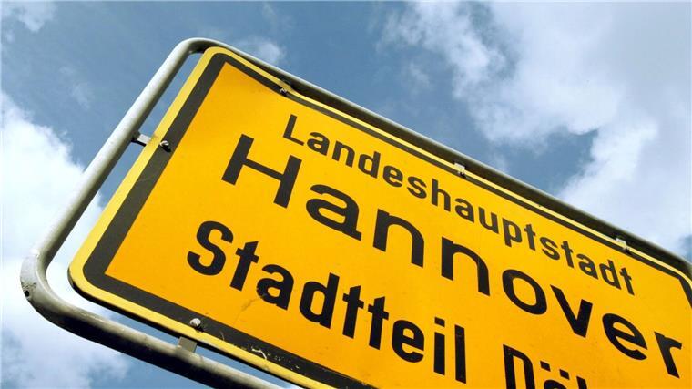 Ein Ortsschild der Landeshauptstadt Hannover.
