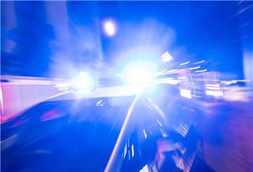 Ein Polizeieinsatz vor der Diskothek endete für die Beteiligten in Gewahrsam.