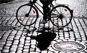 Ein Radfahrer in Elmlohe hatte Glück, dass er von Passanten gefunden wurde.