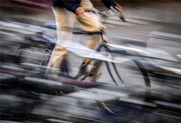Ein Radfahrer und ein Pedelec-Fahrer sind in der Nähe der Wulsdorfer Rampe miteinander kollidiert. Bei dem Foto handelt es sich um ein Symbolbild.