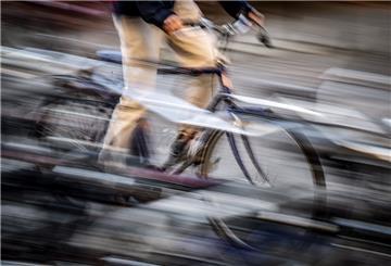 Ein Radfahrer und ein Pedelec-Fahrer sind in der Nähe der Wulsdorfer Rampe miteinander kollidiert. Bei dem Foto handelt es sich um ein Symbolbild.