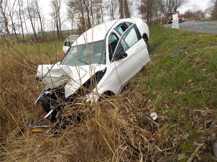 Ein Schiffdorfer ist bei einem Autounfall auf der K60 schwer verletzt worden. 