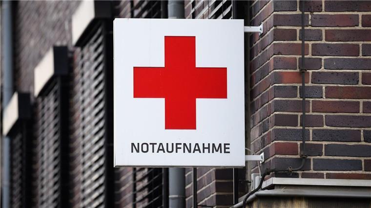 Ein Schild mit der Aufschrift „Notaufnahme“.