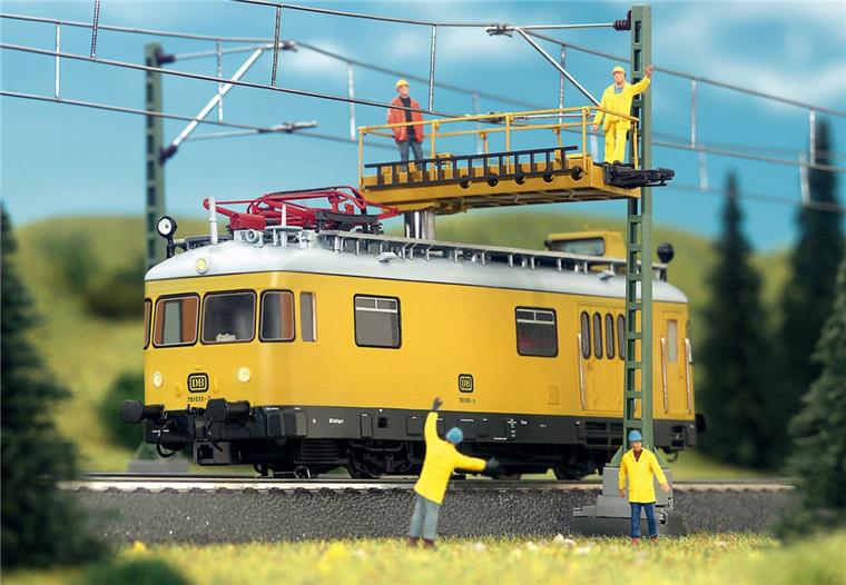 Ein sogenannter Turmtriebwagen (hier ein original Märklin-Miniatur-Modell) wurde nach Ritterhude beordert.