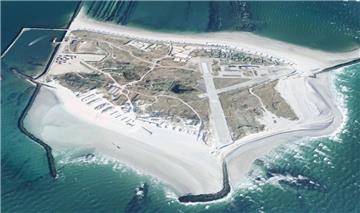 Ein Sportflugzeug ist beim Start von der Düne Helgoland verunglückt.