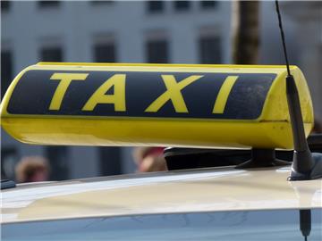 Ein Taxifahrer ist in Bremerhaven-Lehe überfallen worden.