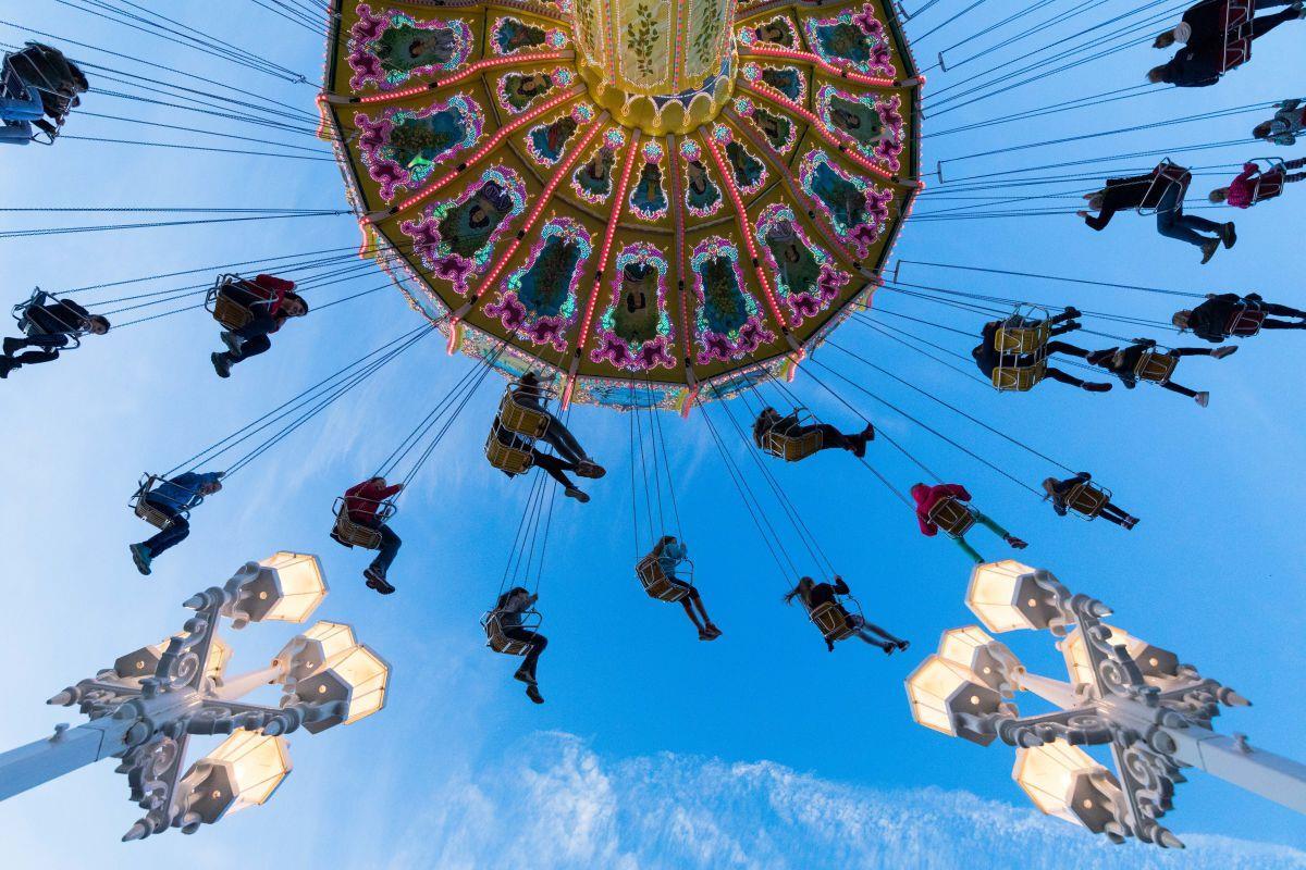 411. Oldenburger Kramermarkt lockt mit Virtual-Reality-Fahrgeschäft Ein traditionelles Vergnügen: Auch ein klassisches Kettenkarussell zählt zu den Attraktionen auf dem 411. Kramermarkt in Oldenburg.