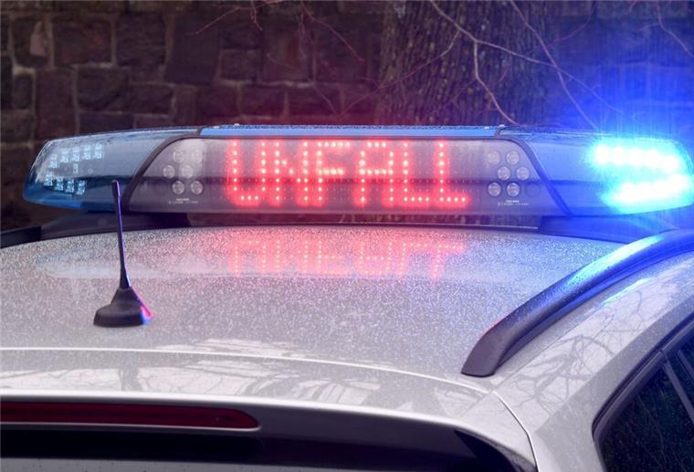 Auffahrunfall mit 13 Autos bei Oldenburg, sieben Verletzte Ein Unfall auf der A29 zog eine stundenlange Sperrung nach sich.