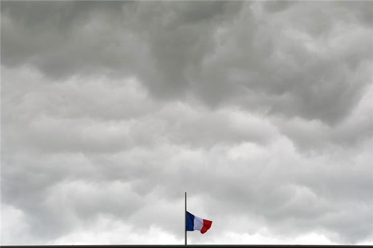 Anschlag in Nizza: Was wir wissen und was nicht Ein verheerender Terroranschlag in Nizza hat 84 Menschen das Leben gekostet.