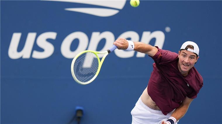 Grandioser Struff erreicht Achtelfinale gegen Djokovic Ein völlig überraschender Erfolg: Jan-Lennard Struff zählt zu den Top 16 bei den US Open.