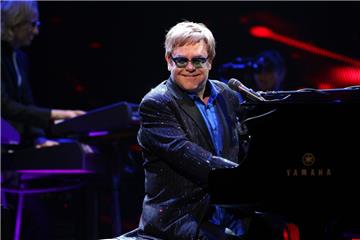 Elton John kommt: Dert Weltstar spielt in der Bremer ÖVB-Arena: Elton John bringt am 18. November seine Top-Hits mit. Der Vorverkauf hat begonnen