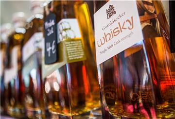 Ein Whisky-Dieb lief der Polizei in Bremerhaven direkt in die Arme.