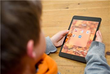 Ein zehnjähriger Junge hat in Oberbayern einen Polizeieinsatz ausgelöst, weil seine Mutter ihm das Tablet weggenommen hatte.