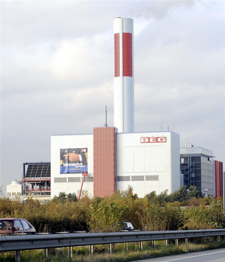 Rauch vom Müllheizkraftwerk irritiert Autofahrer Ein Zwischenfall beim Müllheizkraftwerk in Bremerhaven hat für einige Verwirrung auf der Autobahn gesorgt.