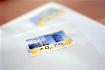 Eine 70-Briefmarke auf einem Briefumschlag.