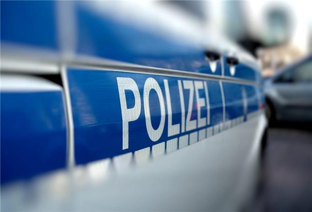 Eine aufmerksame Zeugin eilte zur Hilfe und rief die Polizei.