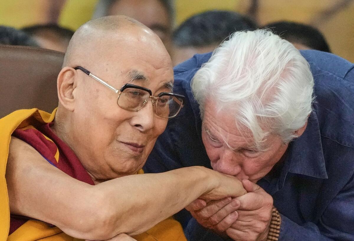 Richard Gere spricht in Berlin über Trump und den Dalai Lama Eine besondere Beziehung: Richard Gere besucht die Geburtstagsfeier des Dalai Lama. (Archivbild)
