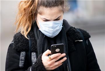 Eine Corona-Warn-App soll in Kürze vorgestellt werden.