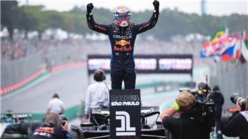 Eine Leistung aus einer eigenen Welt von Max Verstappen.