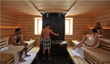 Eine Sauna wäre eine Überlegung, um auf dem ehemaligen Freibadgelände etwas Neues zu schaffen.