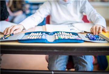 Eine Umfrage der GEW unter Lehrern in Bremerhaven ergab, dass es zu wenig Personal an den Schulen gibt.