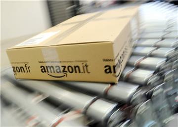 Einem Medienbericht zufolge plant Amazon ein Logistikzentrum in Achim bei Bremen. 
