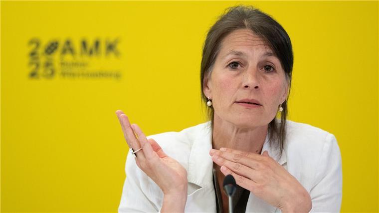 Landwirtschaftsministerin reist nach Dänemark Einen Blick über die Grenze nach Dänemark wirft Agrarministerin Miriam Staudte (Grüne) bei einem Besuch Ende August. (Archivbild)