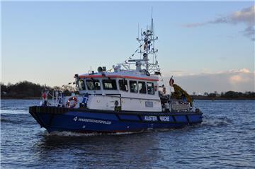 Einen kuriosen Einsatz hatte die Braker Wasserschutzpolizei jetzt auf der Weser.
